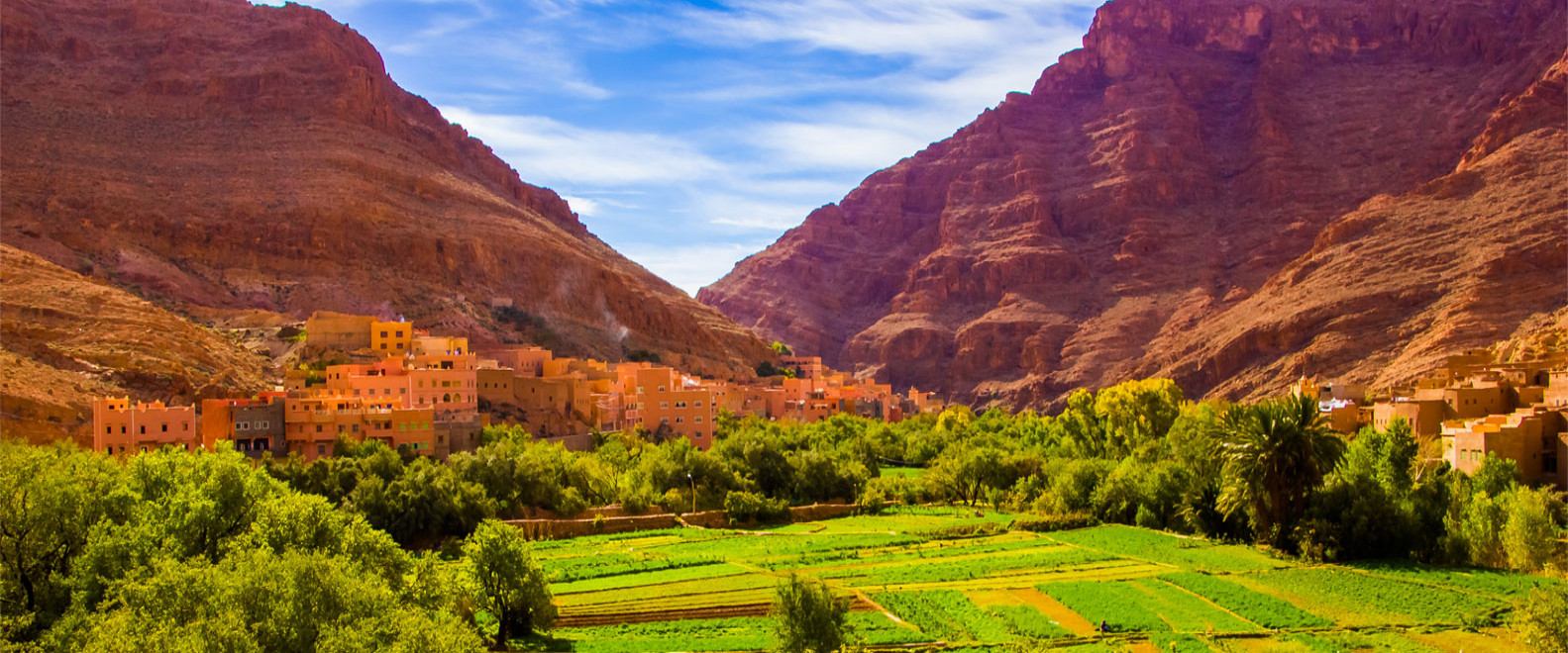 Ouarzazate gorge and Todgha valley near Tinghir — southern Morocco filming corridor hero shot.